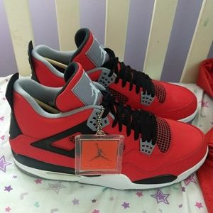 Jordan 4 retro